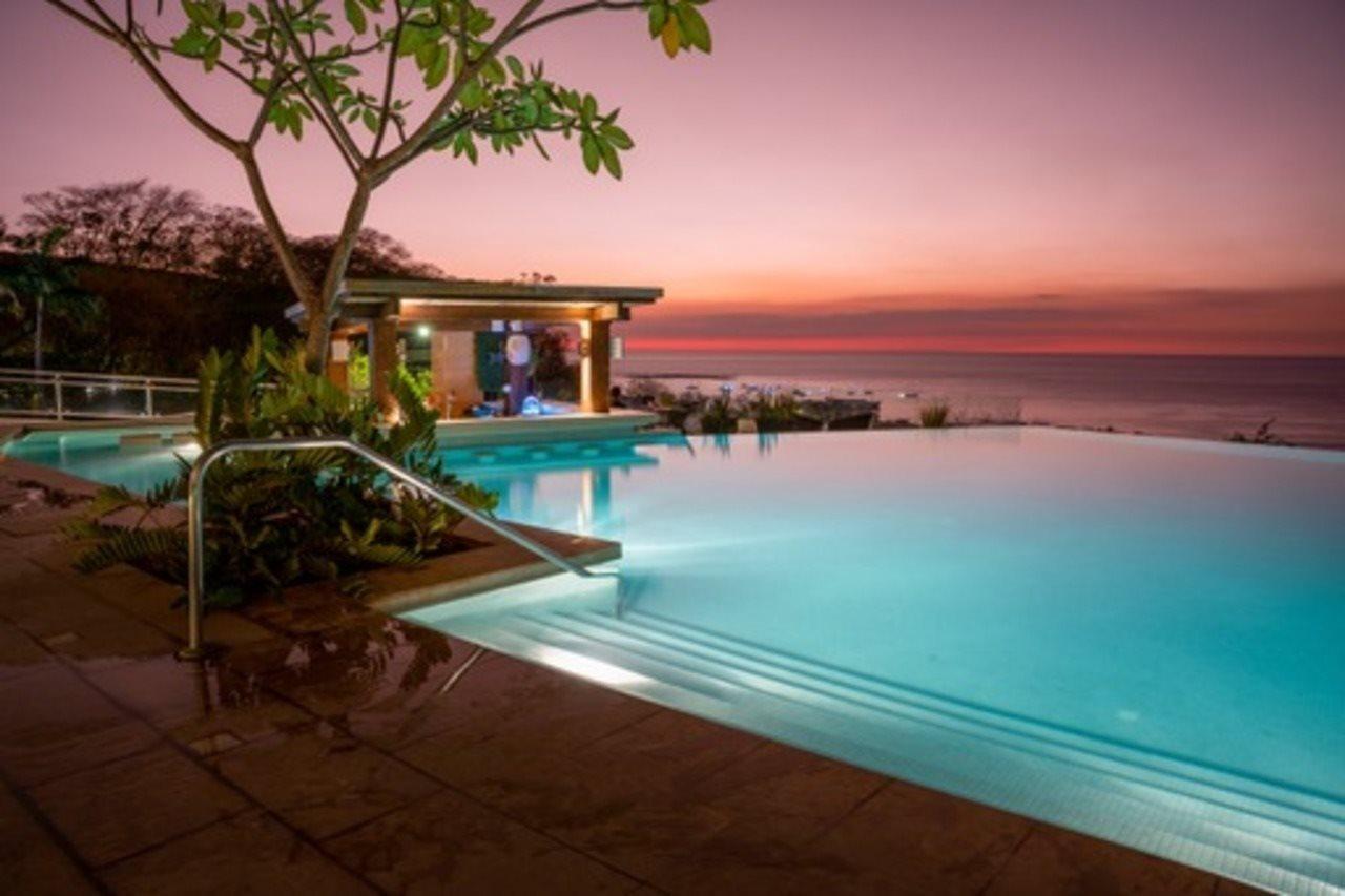 Wyndham Tamarindo Hotel Exterior photo