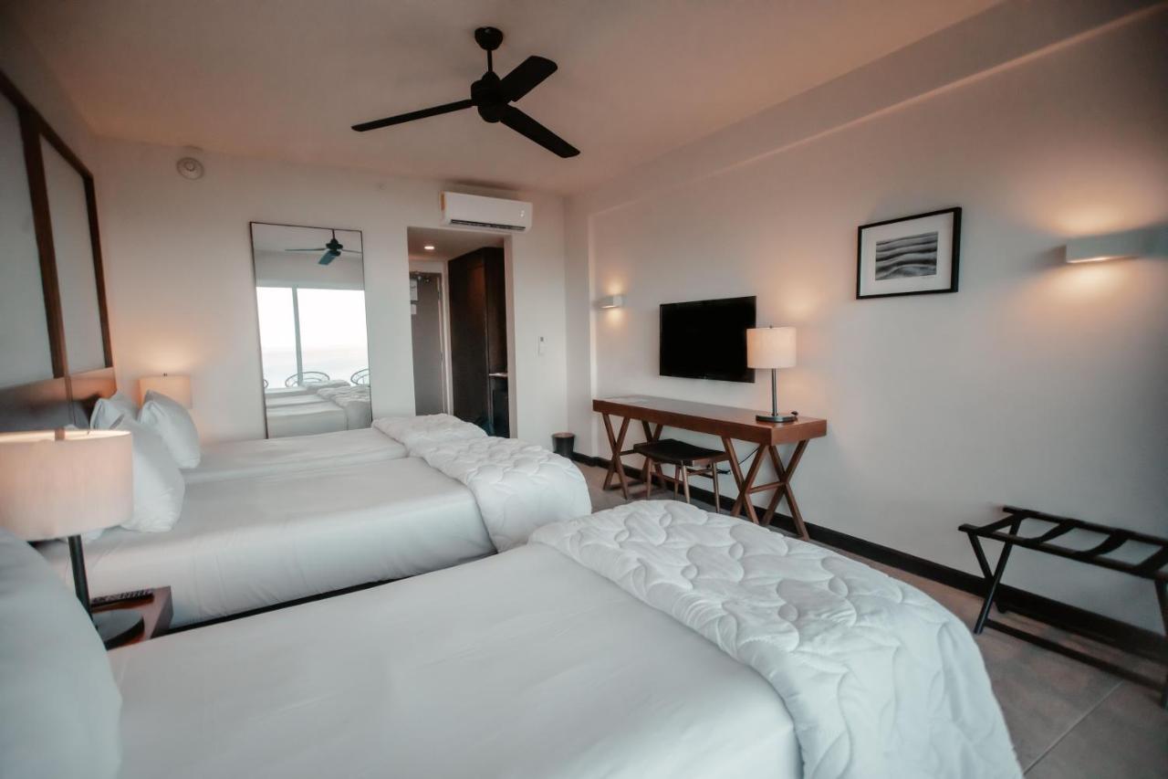 Wyndham Tamarindo Hotel Exterior photo