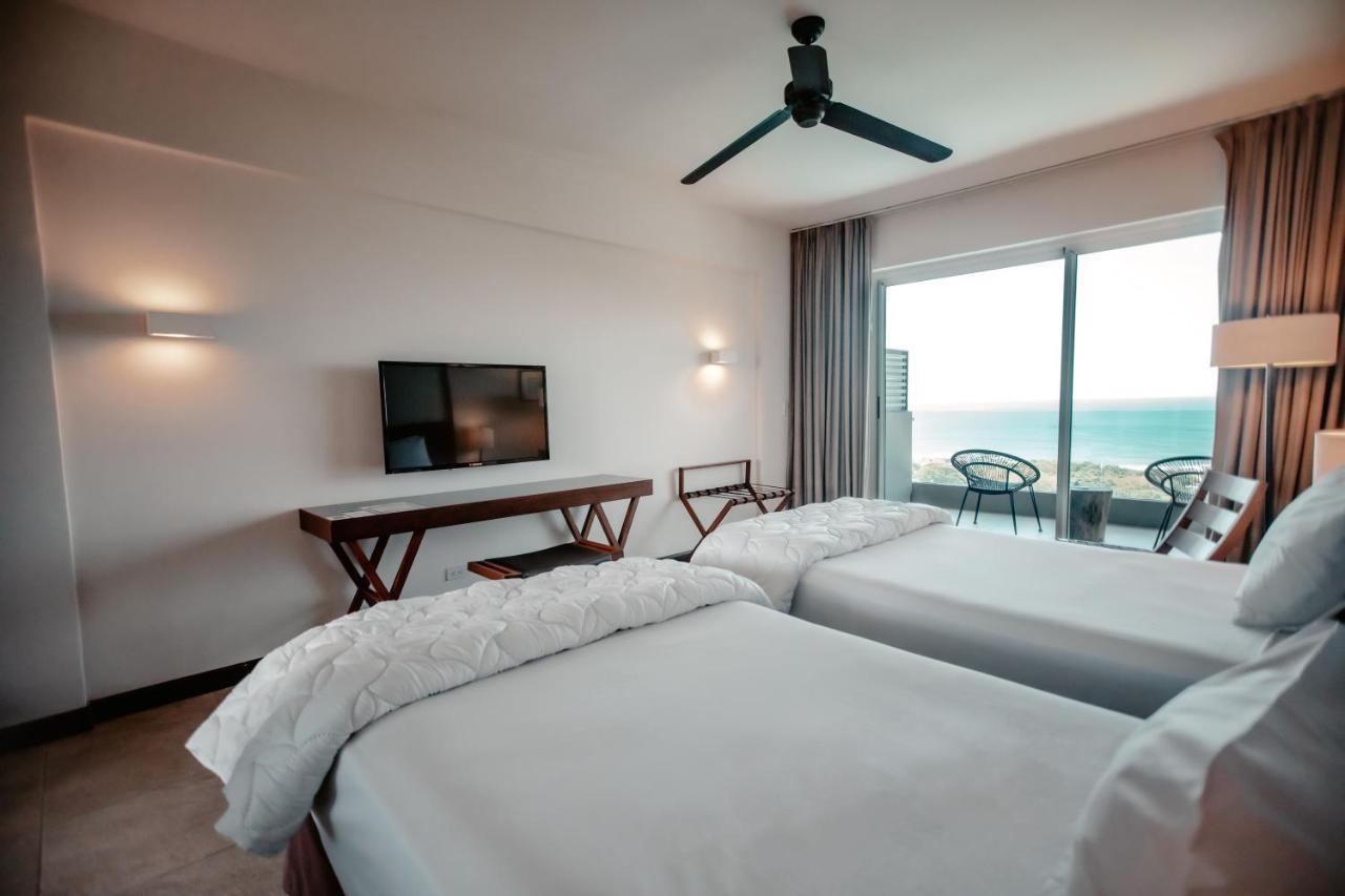 Wyndham Tamarindo Hotel Exterior photo
