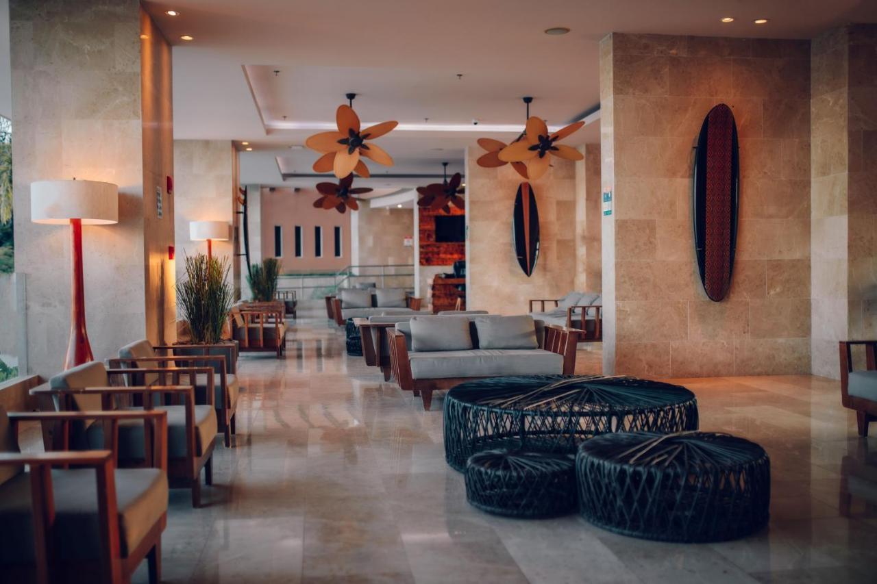Wyndham Tamarindo Hotel Exterior photo