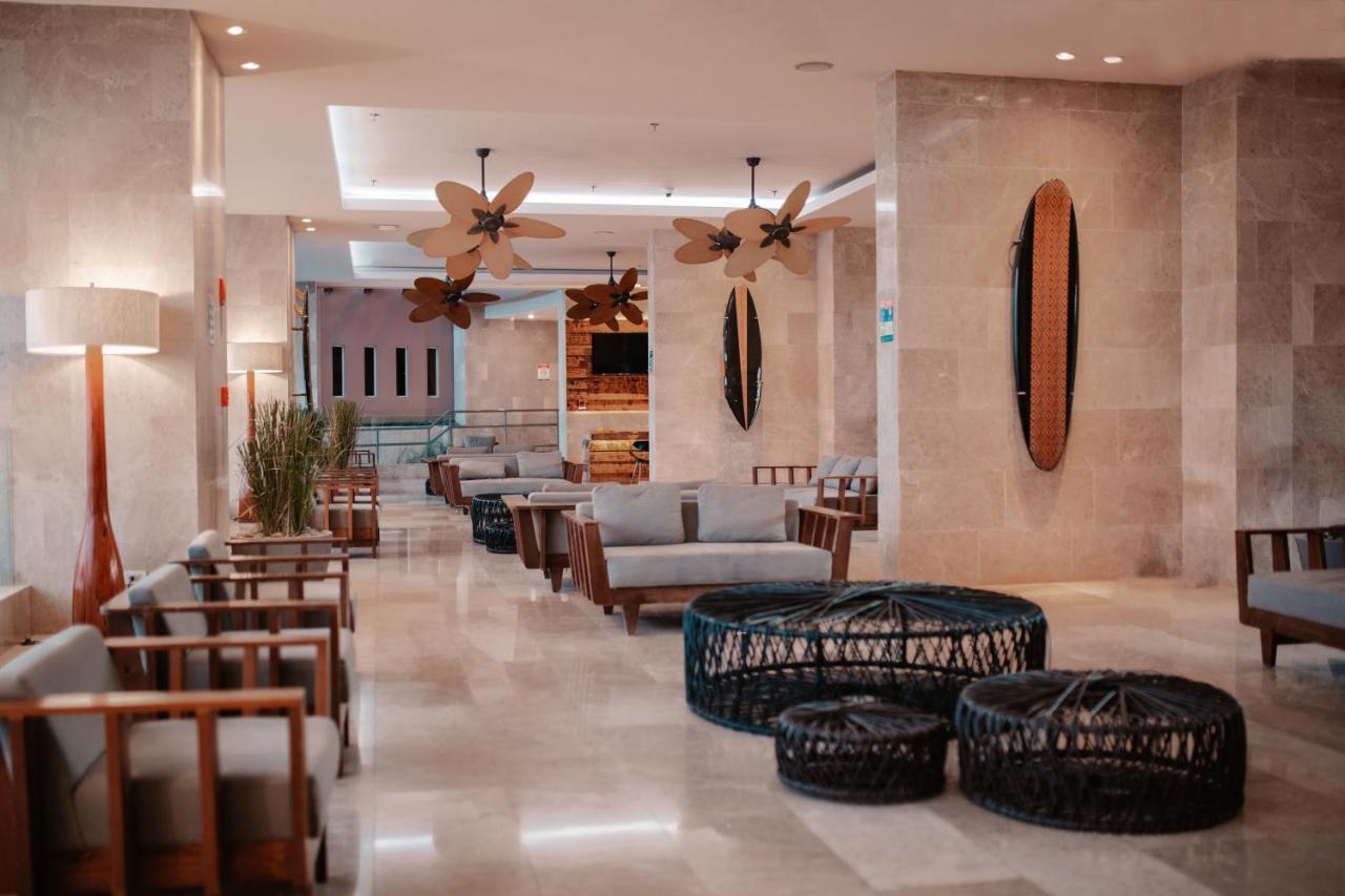Wyndham Tamarindo Hotel Exterior photo