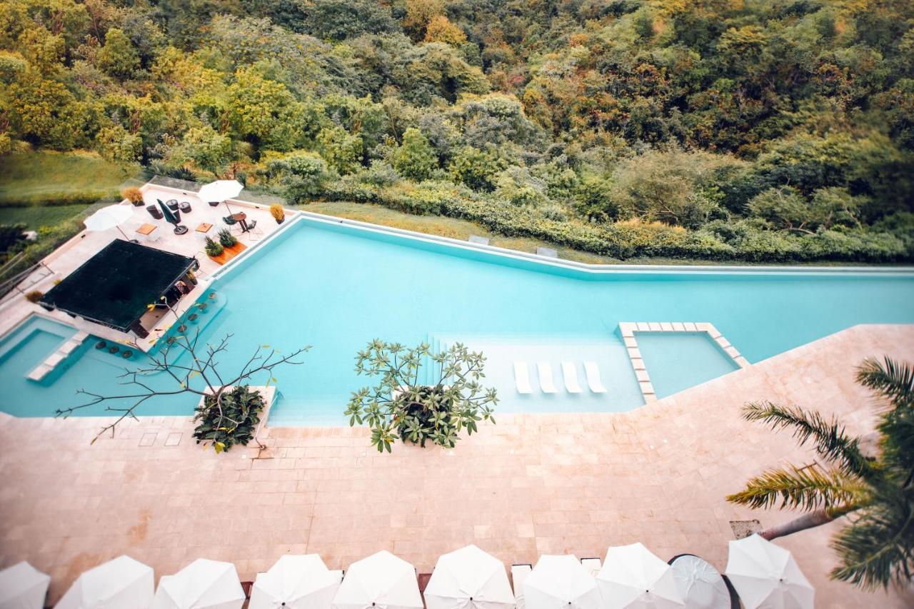 Wyndham Tamarindo Hotel Exterior photo