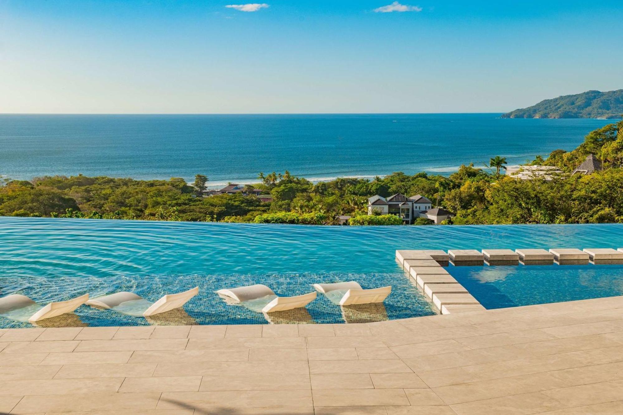 Wyndham Tamarindo Hotel Exterior photo